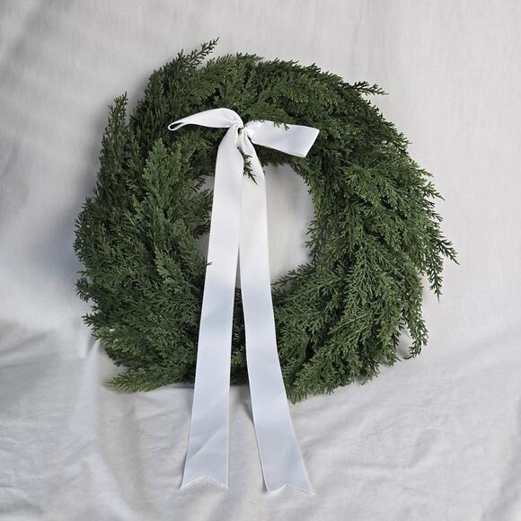 Artifical Pine Wreath Green with White Bow 20" New - Picture 1 of 7